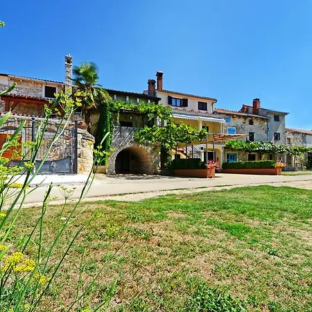 Apartman Lili *